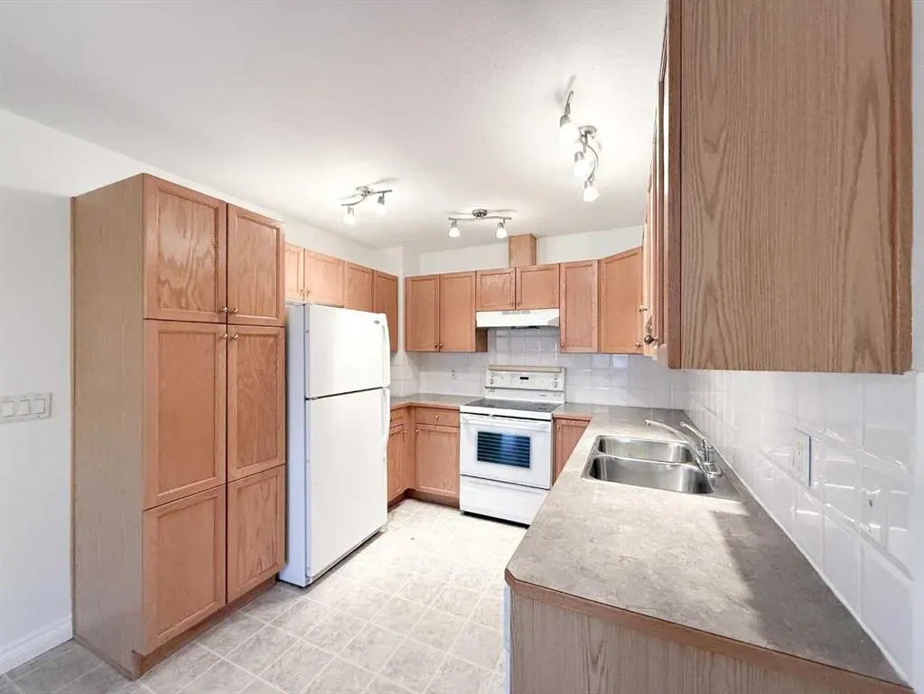 4833 52 Street, #201