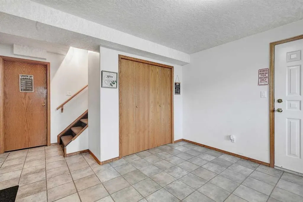 10816 STERN CRES