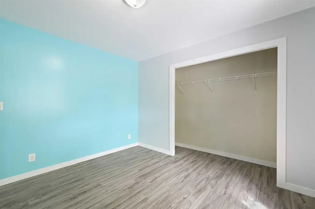 1723 37 Street SE, #201