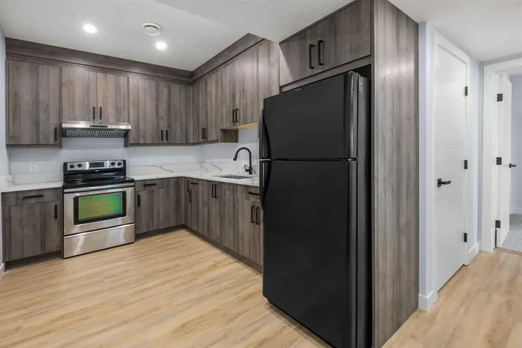 13 Calterra Court