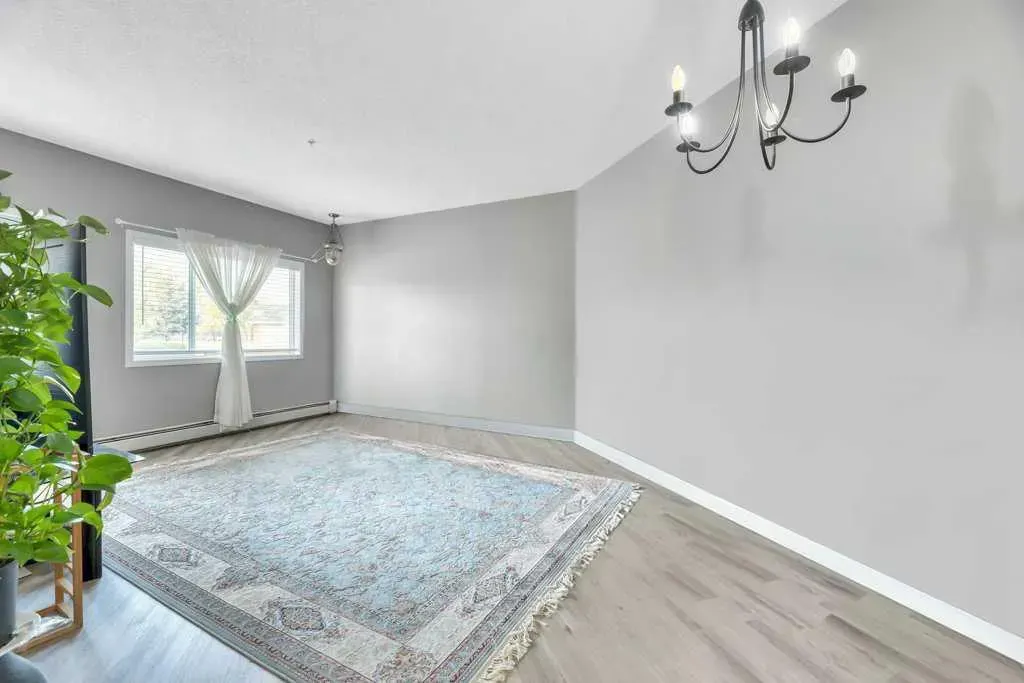 3 Parklane Way, #102