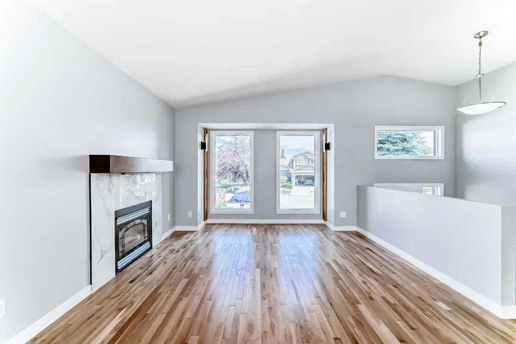 77 Shawfield Way SW