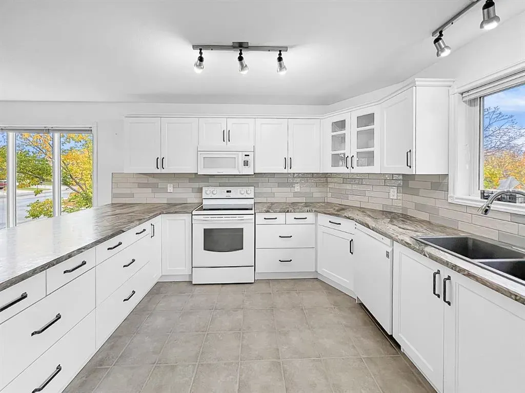 12117 Crystal Lake Drive