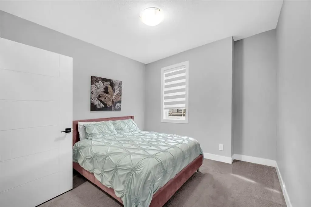 155 Carringham Way NW