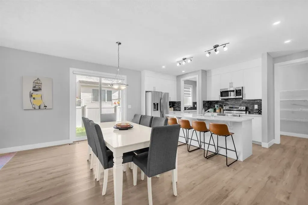 155 Carringham Way NW