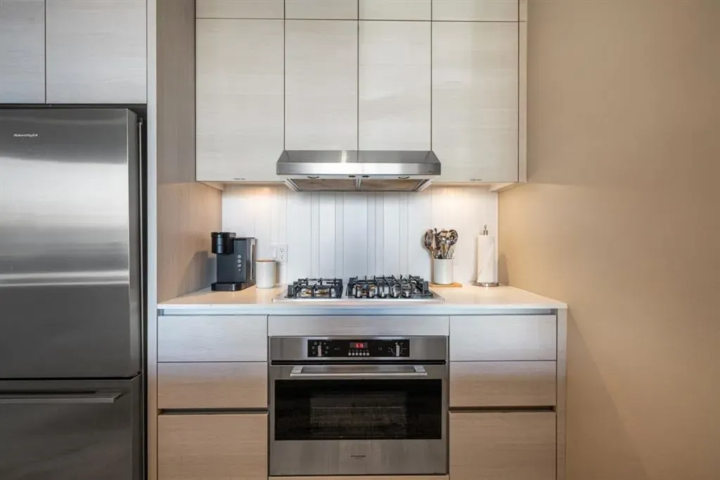 1501 6 Street SW, #102