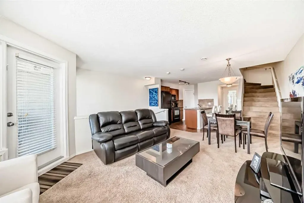 21 McKenzie Towne Gate SE, ##12