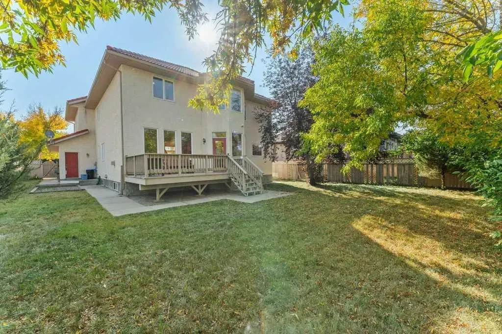 10 Grande Point Estates