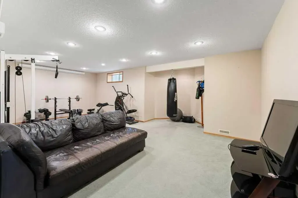 10 Grande Point Estates