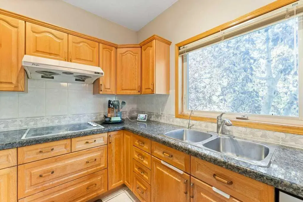 10 Grande Point Estates