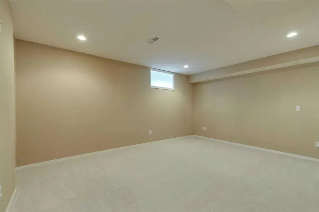 2208 Sirocco Drive SW