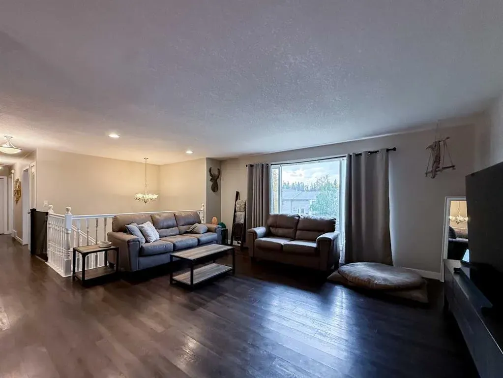 127 Sitar Crescent