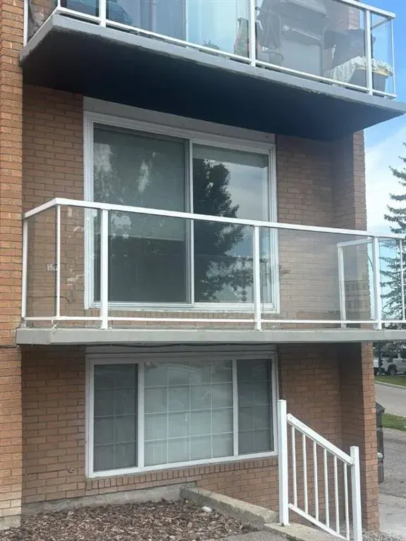 501 57 Avenue SW, #207