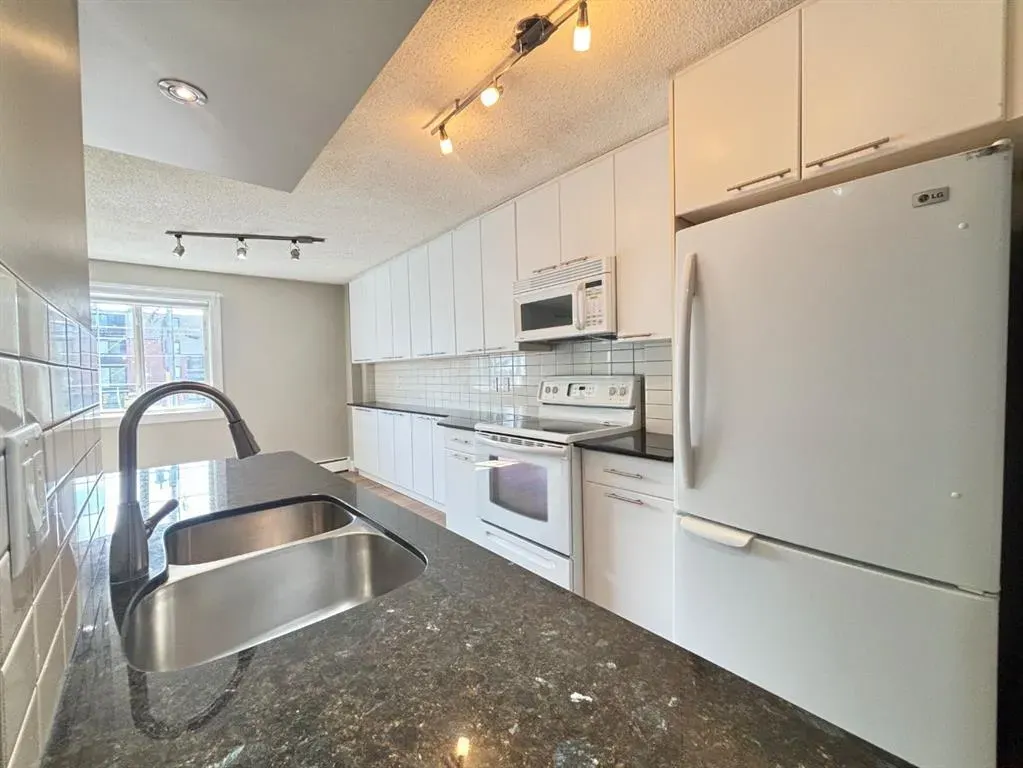 501 57 Avenue SW, #207