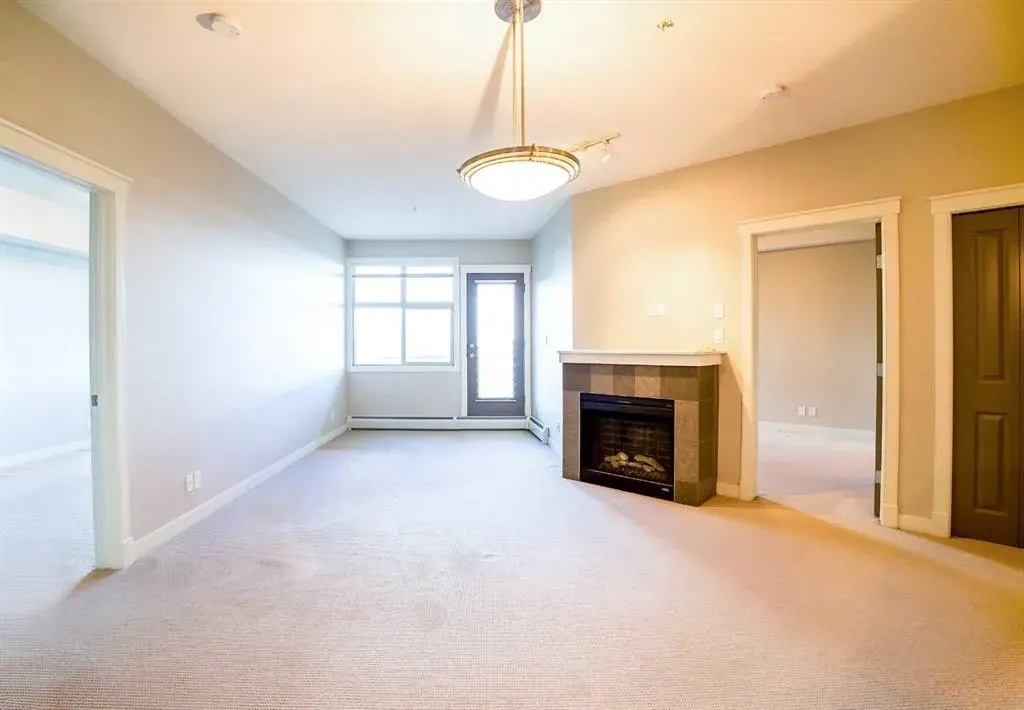 100 Lakeway Boulevard, #321