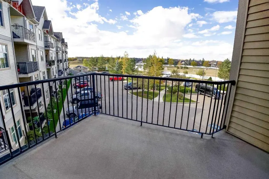 100 Lakeway Boulevard, #321