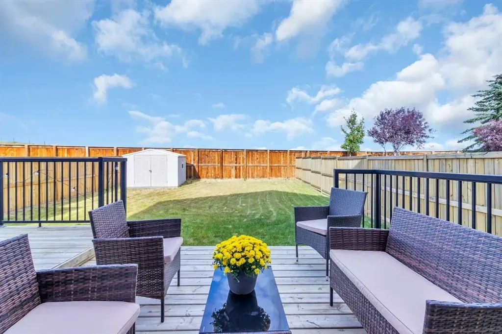 187 Citadel Meadow Grove NW