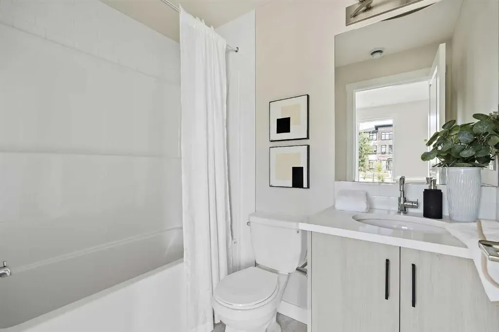 380 Seton Villas SE, #251