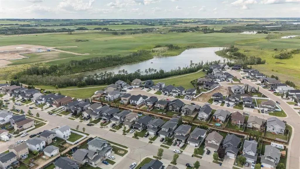 37 Arrowwood Close