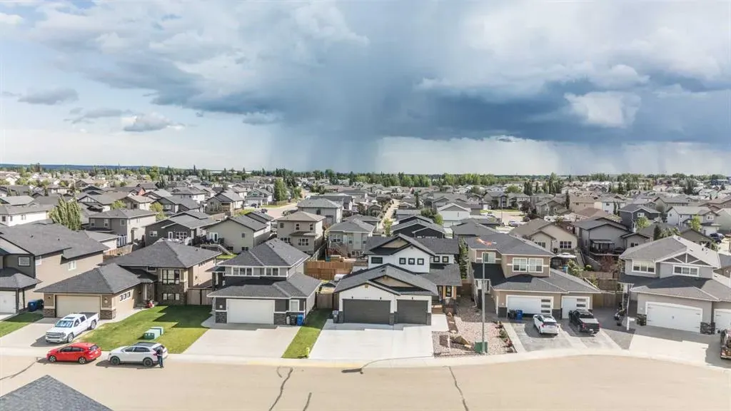 37 Arrowwood Close
