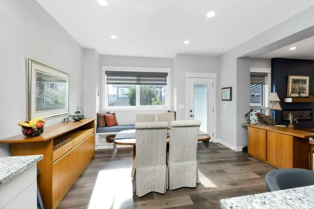 15 Eaton Crescent