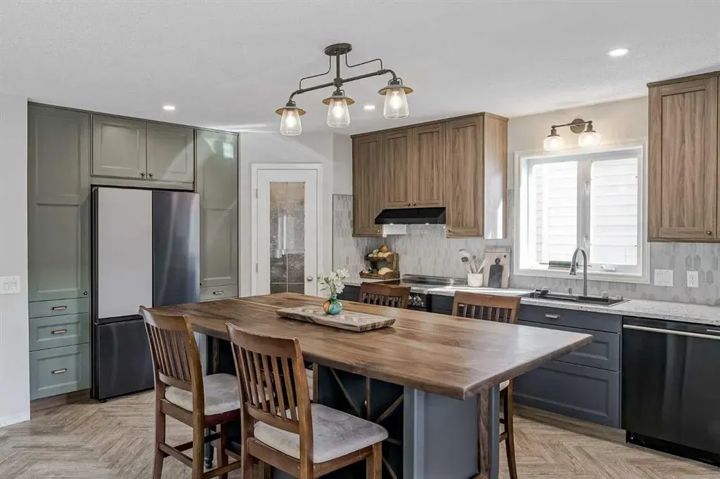 19 Inverness Boulevard SE