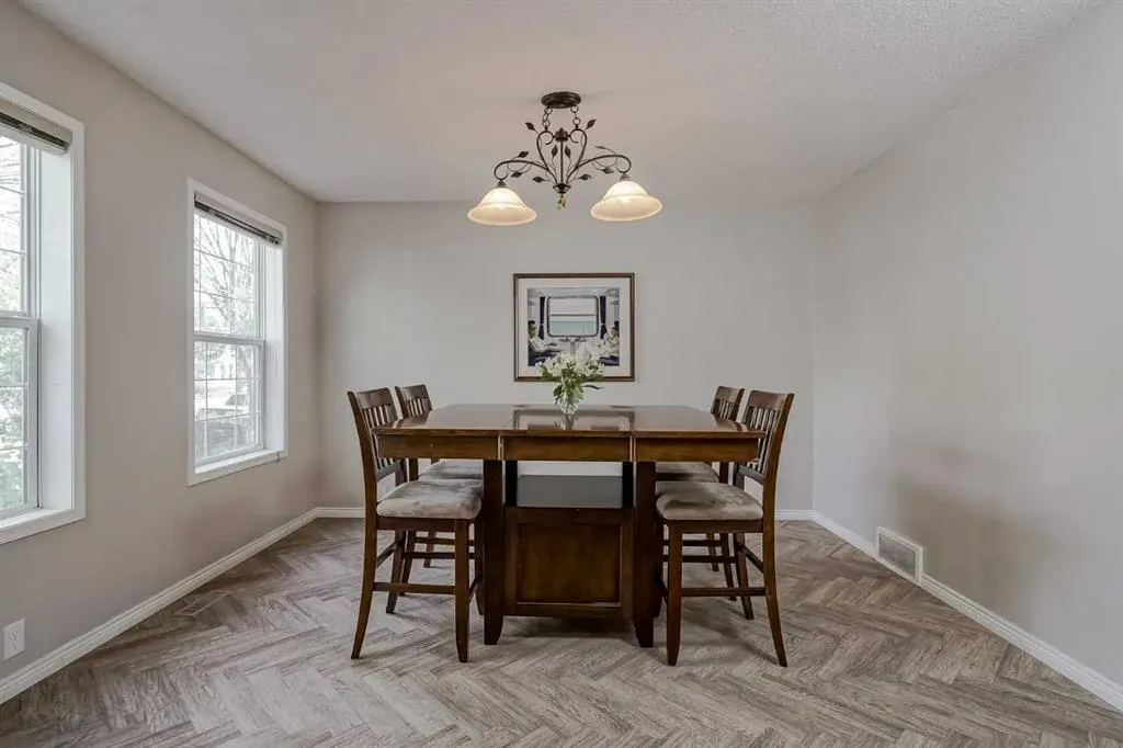 19 Inverness Boulevard SE