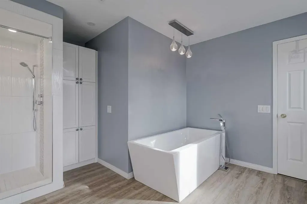 19 Inverness Boulevard SE