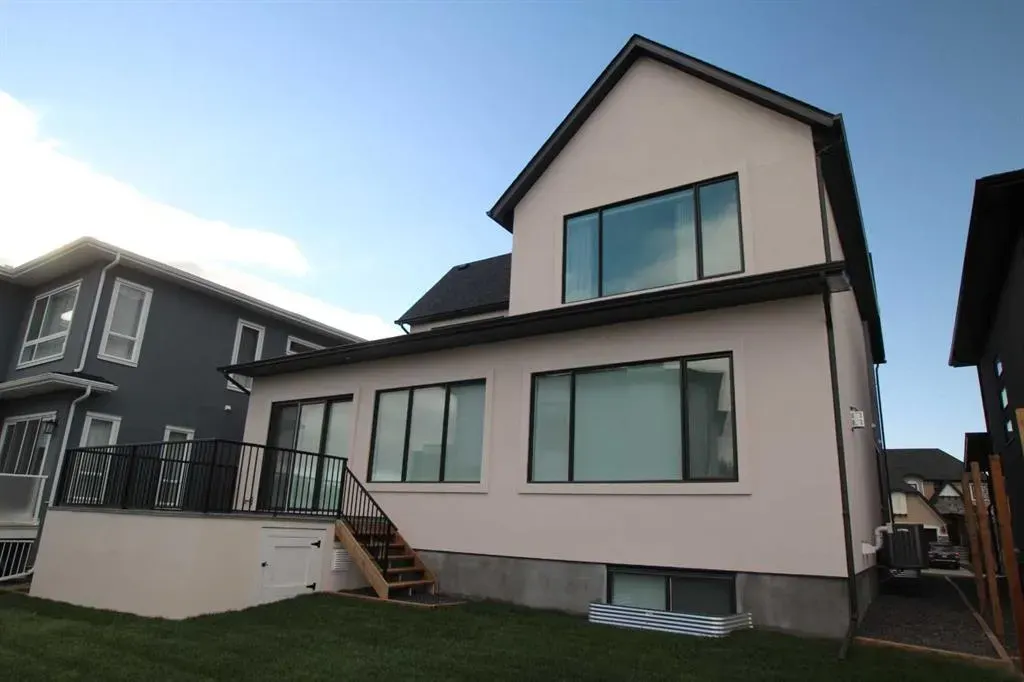 8 Rockcliff Hill NW