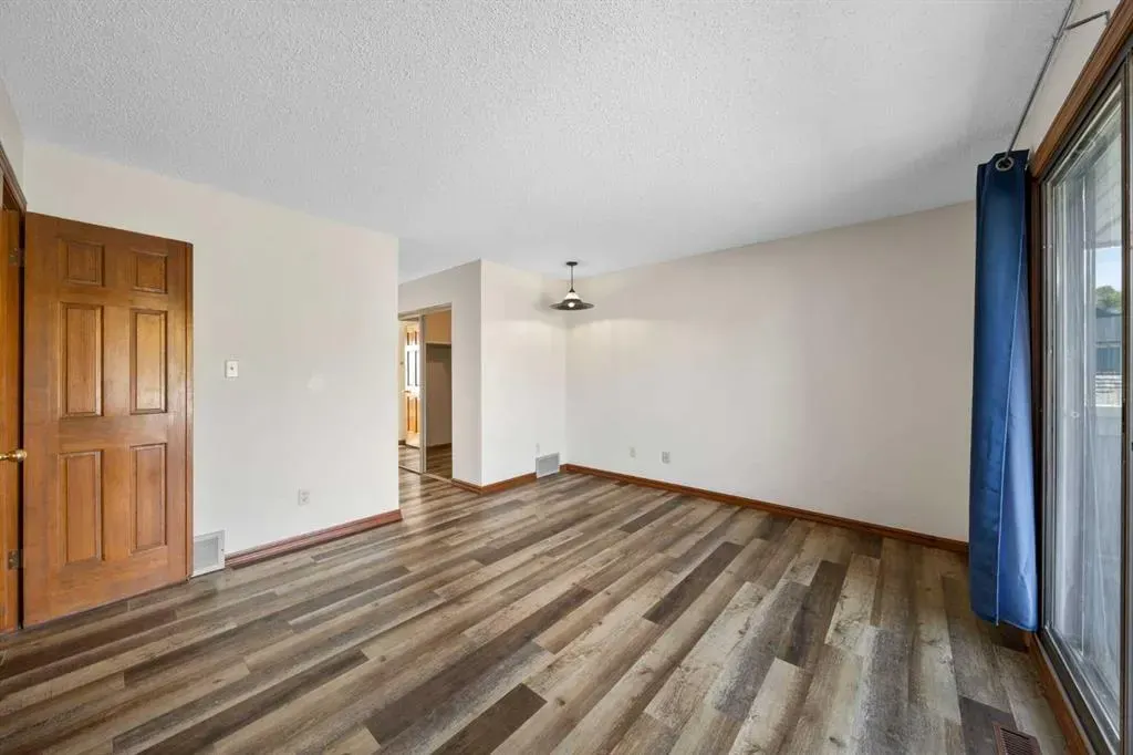 36 Strathlorne Crescent SW