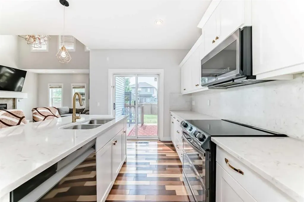 210 Copperleaf Bay SE