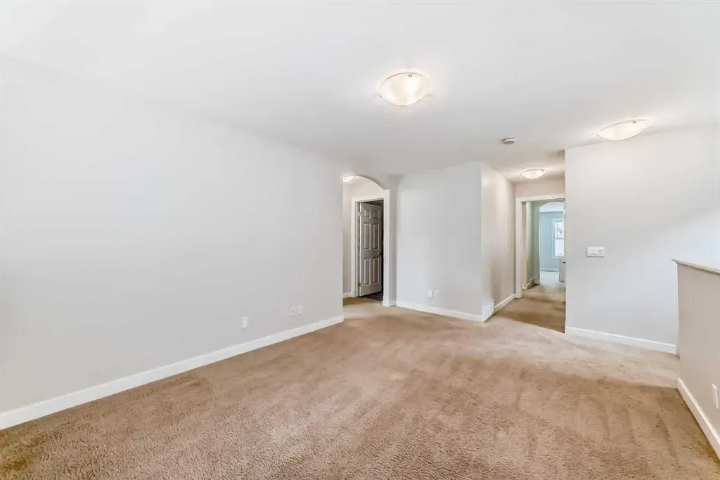 210 Copperleaf Bay SE