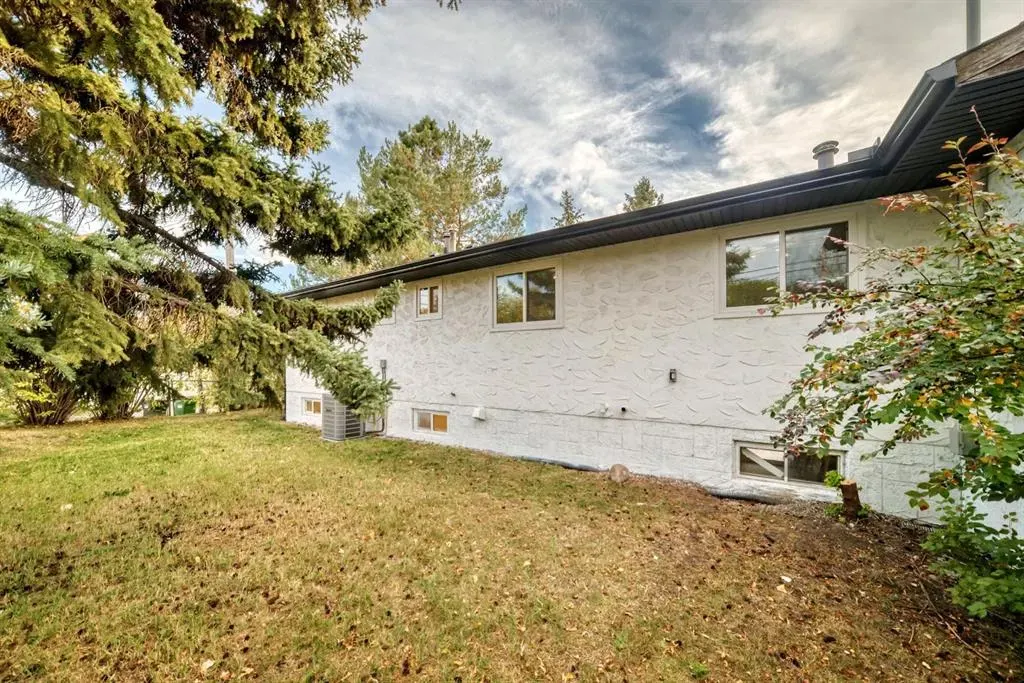 26 Dalgetty Place NW