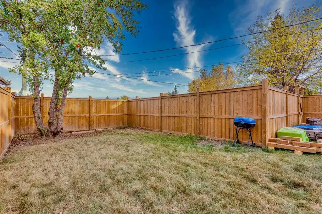 119 Maranda Close NE