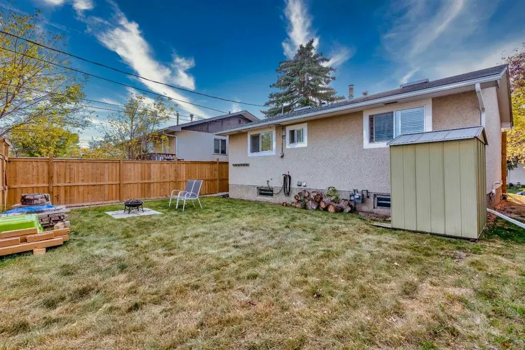 119 Maranda Close NE