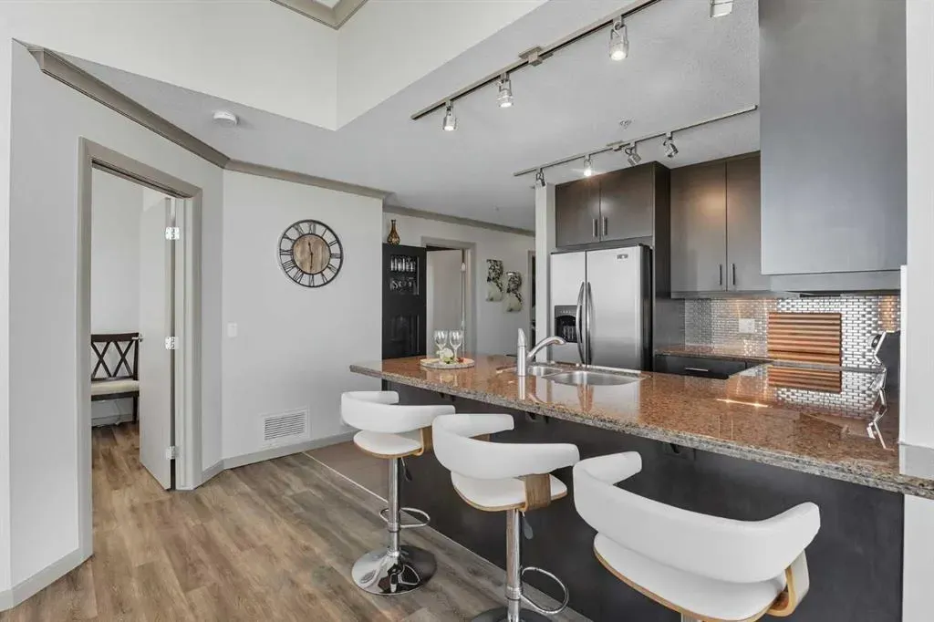 210 15 Avenue SE, #3204