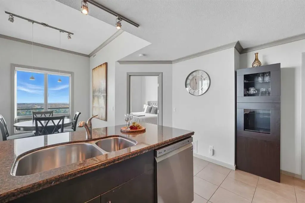 210 15 Avenue SE, #3204