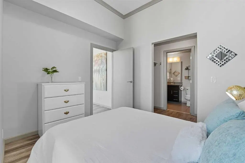 210 15 Avenue SE, #3204