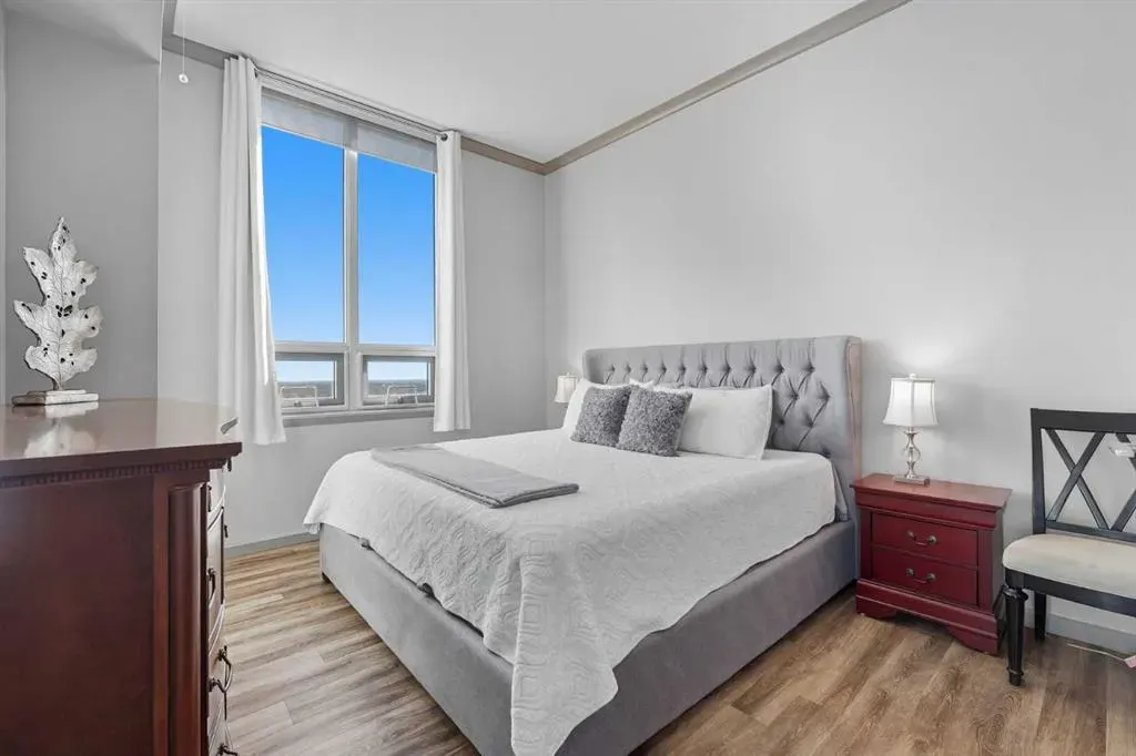 210 15 Avenue SE, #3204