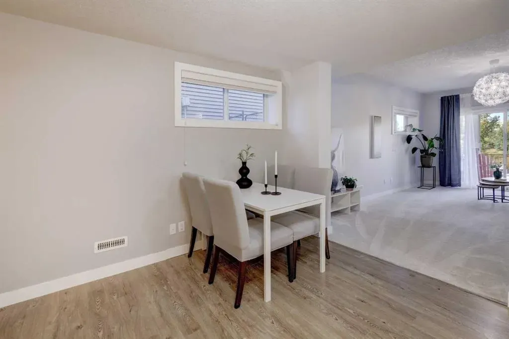 213 Kingsmere Cove SE