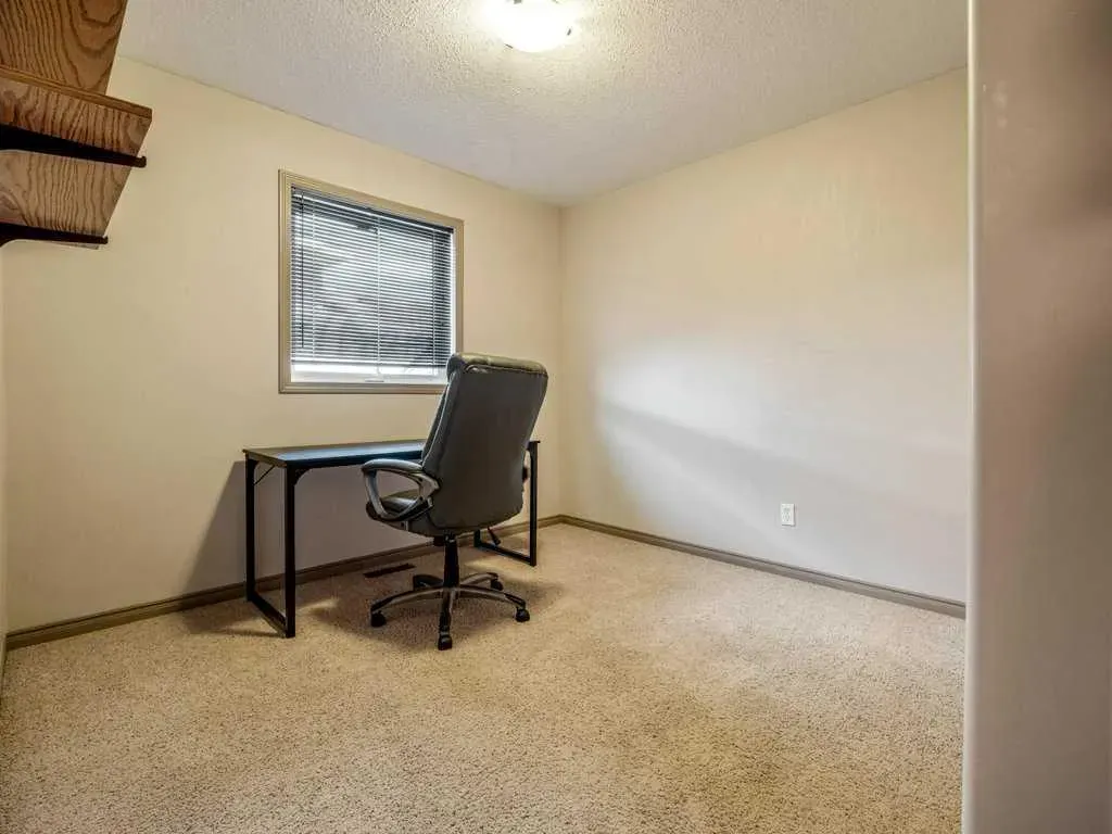 48 Aberdeen Road W