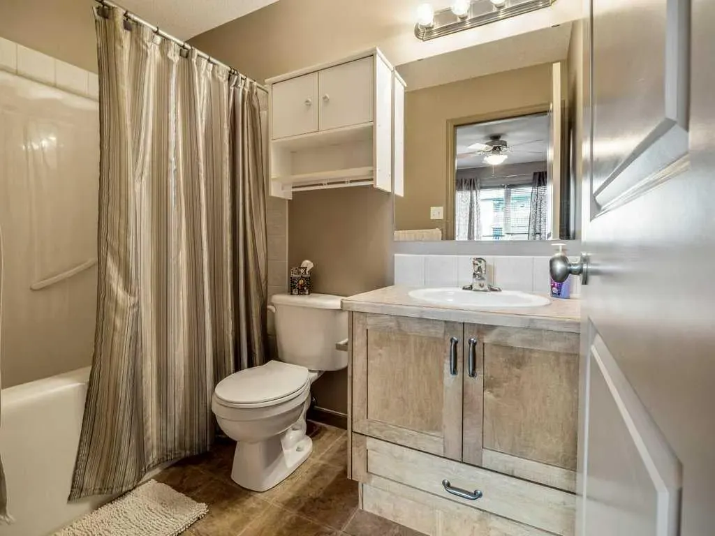 48 Aberdeen Road W