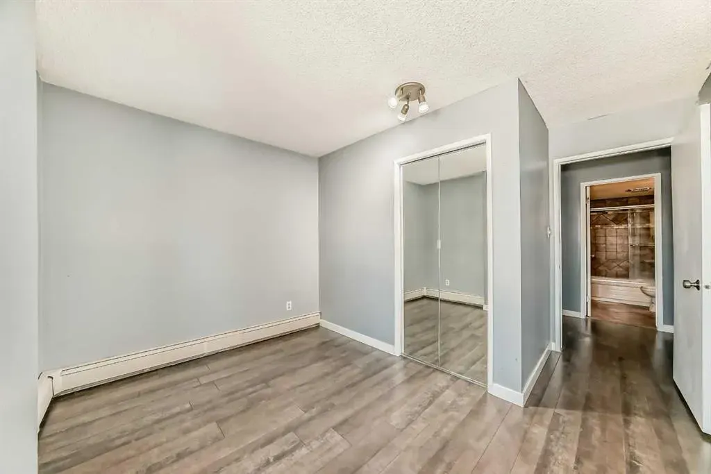 860 Midridge Drive SE, #324