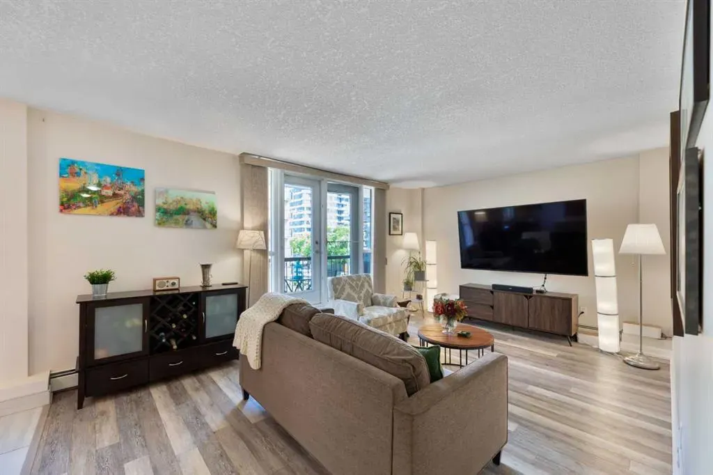605 14 Avenue SW, #305