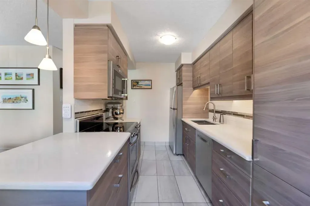 605 14 Avenue SW, #305