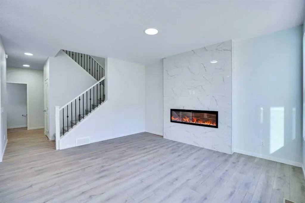 312 Edith Place NW