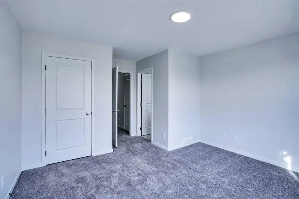 312 Edith Place NW