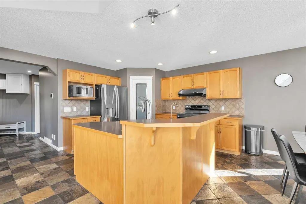 138 Panamount Gardens NW