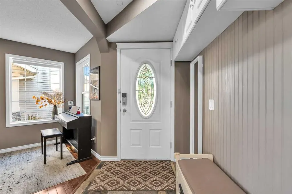 138 Panamount Gardens NW