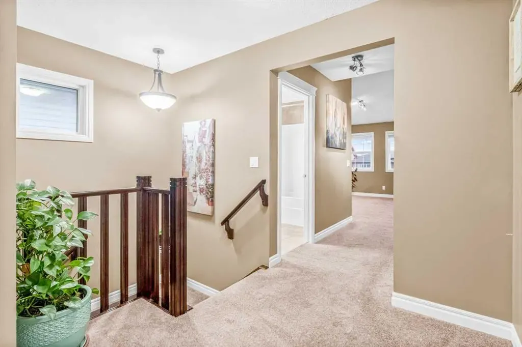 262 Hillcrest Circle SW